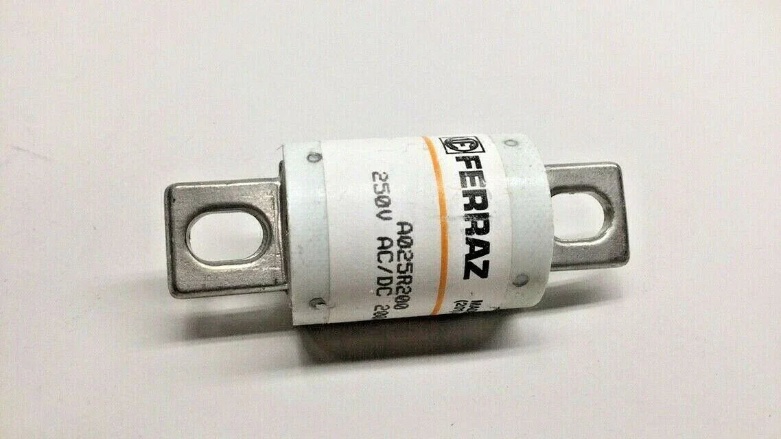 Carbone-Ferraz A025R200 Fuse | 250V 200A Blade 1 Barrel Low Voltage