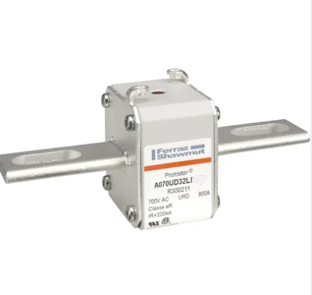 Mersen A070URD32LI0450 Fuse | 700V 450A 200kA@700V PSC Square Body