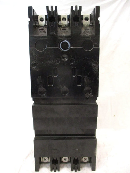 General Electric TB13015BWE05 Circuit Breaker | 600V 15A 3P 200kA@480V Feed-Thru Tri-Break